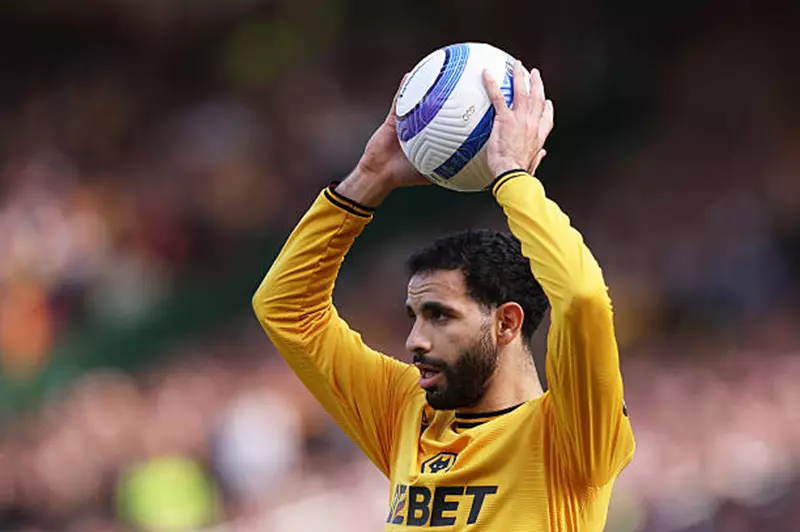 ريان آيت نوري ظهير وولفرهامبتون